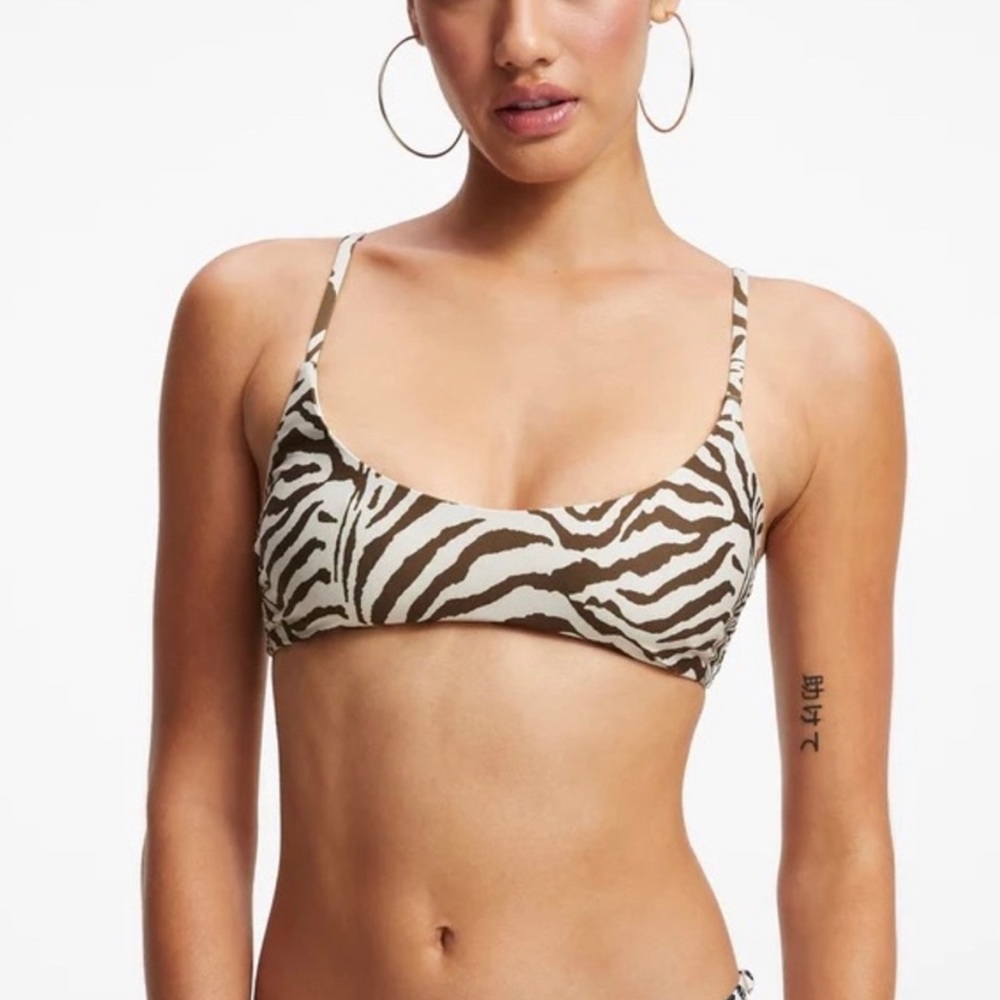 Good American Zebra Print Scoop Bikini Top in White and Brown